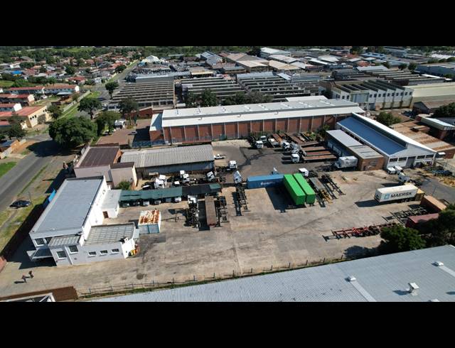 7,786M² FACTORY TO LET IN STEELEDALE